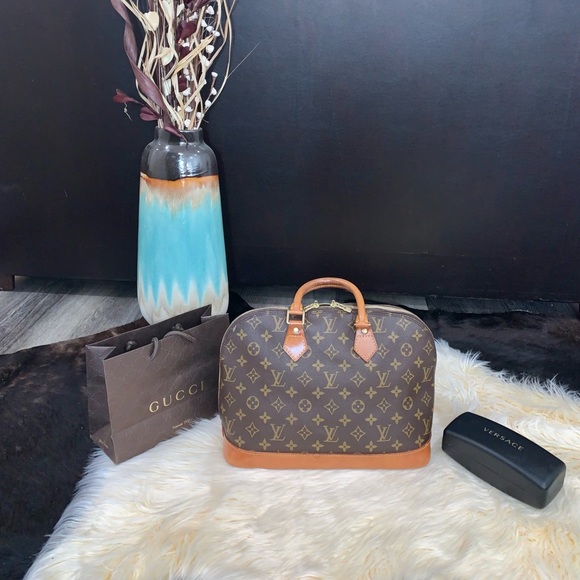 Louis Vuitton Alma - Picture 1 of 10